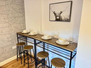 Φωτογραφία από το άλμπουμ του 4 Bedroom Home All En-Suites with Garden in Doncaster σε Bentley +18 φωτογραφίες