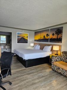 Postel nebo postele na pokoji v ubytování Days Inn by Wyndham Washington