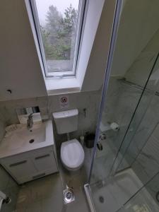 Bilik mandi di HedoNik Divčibare