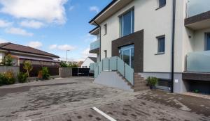 Budova, v ktorej sa apartmán nachádza