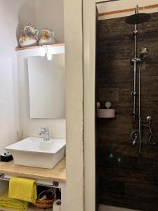 Koupelna v ubytování Camere La Carbonaia + 37 fotografií