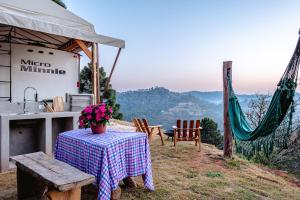 Afbeelding uit fotogalerij van Trailer Terra Céu in Campos do Jordão