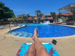 Piscina di Enchanting 3 BR 2 Bath Condo in the Heart of Jaco o nelle vicinanze