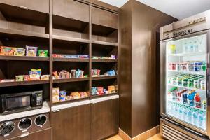 Köök või kööginurk majutusasutuses Best Western Plus Provo University Inn