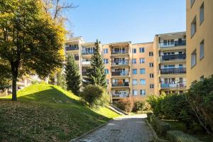 Το κτήριο όπου στεγάζεται  το διαμέρισμα