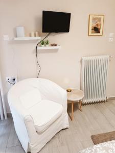 TV a/nebo společenská místnost v ubytování 40 Saints Studio + 17 fotografií