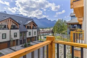 Gallery image of Golden Ridge - 2 Bedroom plus Den in Canmore