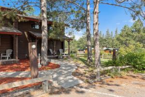 The Lodges at Breezy Point外面的花园