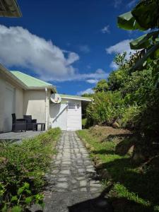 Jardín al aire libre en Gîte Ti jit la
