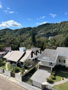 En generel udsigt til bjerge eller udsigt til bjerge taget fra lejligheden