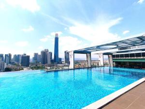 Fotografija v galeriji nastanitve D1 Infinity Pool KLCC view v Kuala Lumpurju