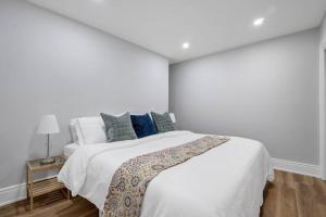 Fotografie z fotogalerie ubytování The Blushwood Suite Mins to DT & Trails v destinaci Peterborough