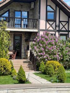 Κήπος έξω από το Guest House on Lesnaya
