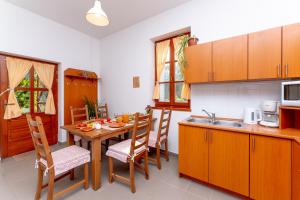 Afbeelding uit fotogalerij van Erdődy Vendégház in Kastélyosdombó