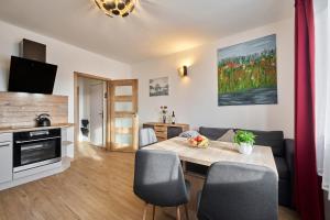 Kuchyň nebo kuchyňský kout v ubytování Apartmán - Dovolená Žacléř
