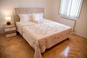 Ένα ή περισσότερα κρεβάτια σε δωμάτιο στο House Isabell +30 φωτογραφίες
