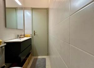 Koupelna v ubytování RO-MI Room