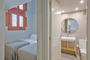 Koupelna v ubytování Uma Suites Barceloneta Beach