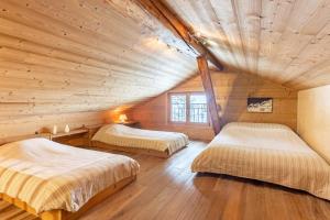 Giường trong phòng chung tại La Ferme des Cousines +15 ảnh