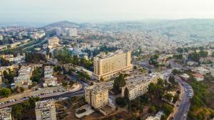 Nespecifikovaný výhled na destinaci Nazaret nebo výhled na město při pohledu z hotelu