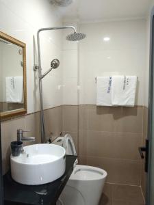 Koupelna v ubytování Hotel Trần Long