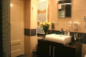 A bathroom at Belgrade Stay Apartments