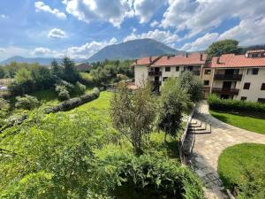 a view of a park with a building at Charme e Tranquillità in Montagna in Rocca di Mezzo