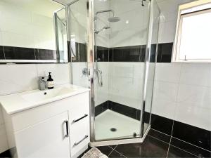 Koupelna v ubytování Bright&Cozy Room - Homestay style - On street parking only