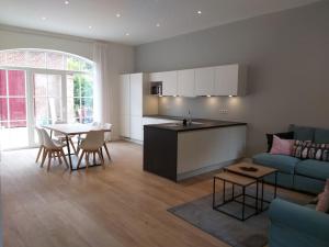 Kuchyň nebo kuchyňský kout v ubytování Coliving-Colocation du Châtelet