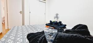 En eller flere senge i et værelse på Mareverde Carmen 1 Bedroom + 11 billeder