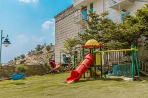 Clarks Resort The Archi`s Castle, Ajmer的儿童游玩区