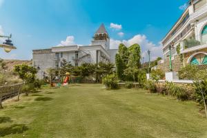 Clarks Resort The Archi`s Castle, Ajmer外面的花园