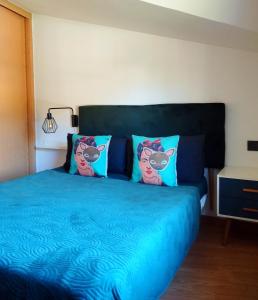 Posteľ alebo postele v izbe v ubytovaní Fridda House Rias Baixas Vigo