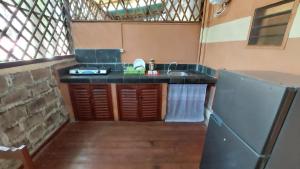 Dapur atau dapur kecil di Studio Ylang - Vue mer & détente à Nosy Be +8 gambar
