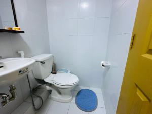 Afbeelding uit fotogalerij van Marina Spatial Condominium in Dumaguete