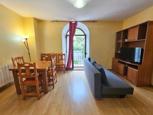 Kuchyň nebo kuchyňský kout v ubytování Apartamentos Canfranc 3000