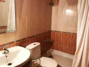 A bathroom at Apartamentos Canfranc 3000