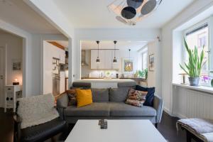 Posezení v ubytování Apartment in the middle of So-Fo, Södermalm, 67sqm