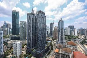 Pemandangan umum Kuala Lumpur atau pemandangan kota yang diambil dari apartemen