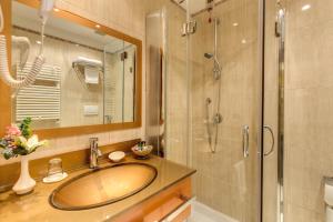 Koupelna v ubytování Hotel Impero