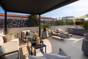 Χώρος καθιστικού στο Luxury Apartment Silvery in Split center with jacuzzi, sauna and parking