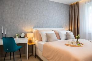 Ένα ή περισσότερα κρεβάτια σε δωμάτιο στο Luxury Apartment Silvery in Split center with jacuzzi, sauna and parking +54 φωτογραφίες