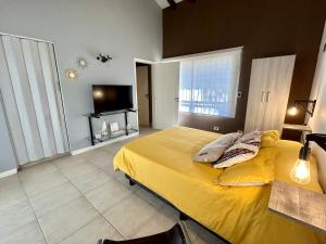 TV a/nebo společenská místnost v ubytování Departamento cerca del centro Andes Maristas