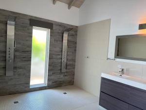 Fotografie z fotogalerie ubytování Villa Fletcher with Pool v destinaci Jolly Harbour