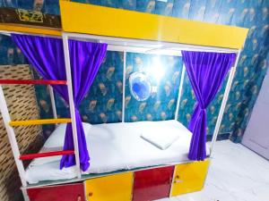 Mohit Paying Guest House客房内的一张或多张床位