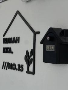 Certifikát, hodnocení, plakát nebo jiný dokument vystavený v ubytování Rumah Kita HStay BM view Self check in 2Room