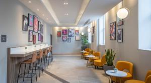 Maldron Hotel Brighton City Centre的休息区