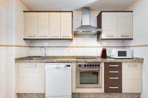 Kuchyň nebo kuchyňský kout v ubytování Azalea - vivienda vacacional