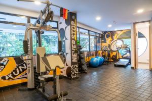 Fitness centrum a/nebo fitness zařízení v ubytování Hotel Living 35 Suites