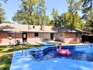 Bazén v ubytování Tranquil Escape with pool and casita. Pet ok. Spring TX nebo v jeho okolí